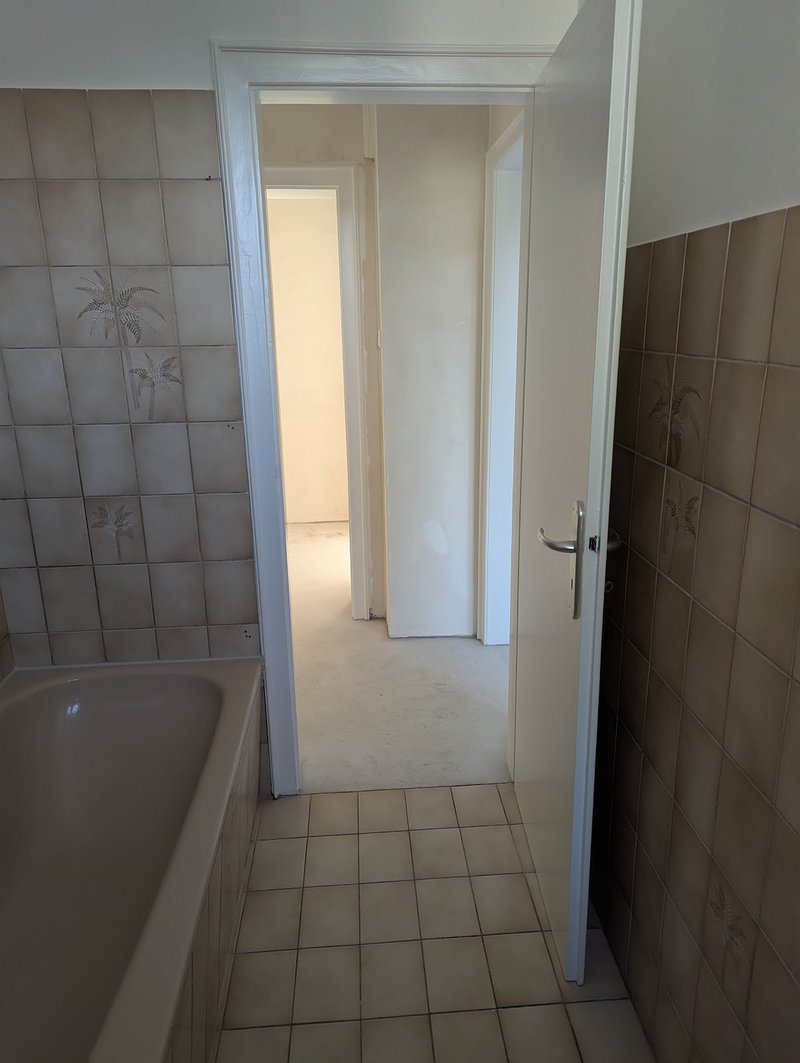 Helle 2-Zimmerwohnung mit Balkon in Düsseldorf-Stockum