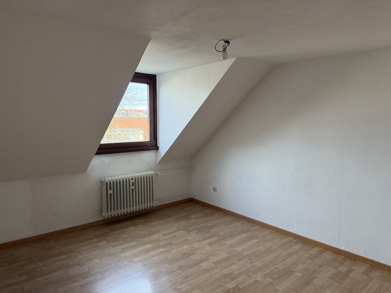 Gemütliche Dachgeschosswohnung zum 01.05.2026 in Düsseldorf-Derendorf