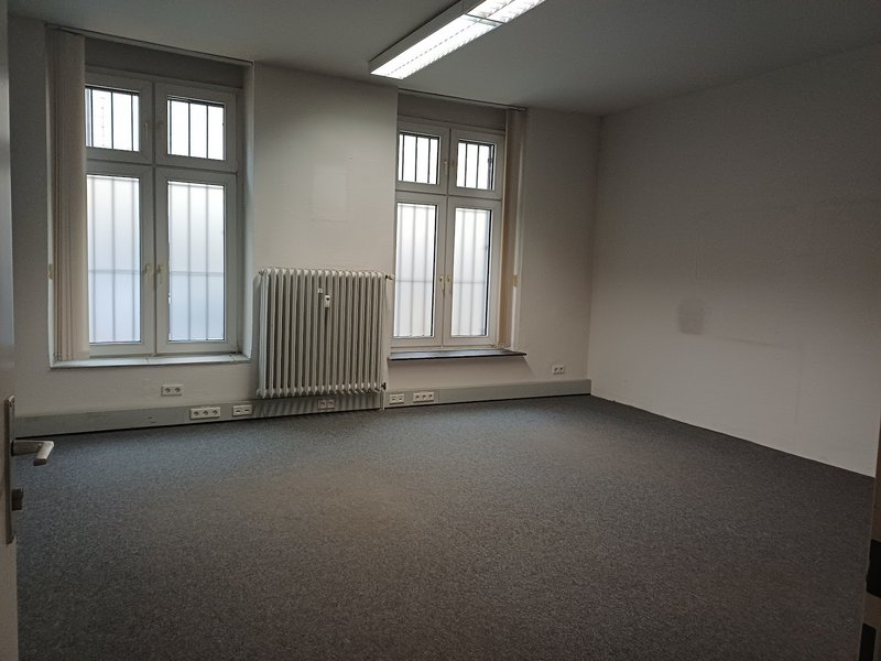 Top gelegene Gewerbeeinheit im Herzen Düsseldorf zu vermieten
