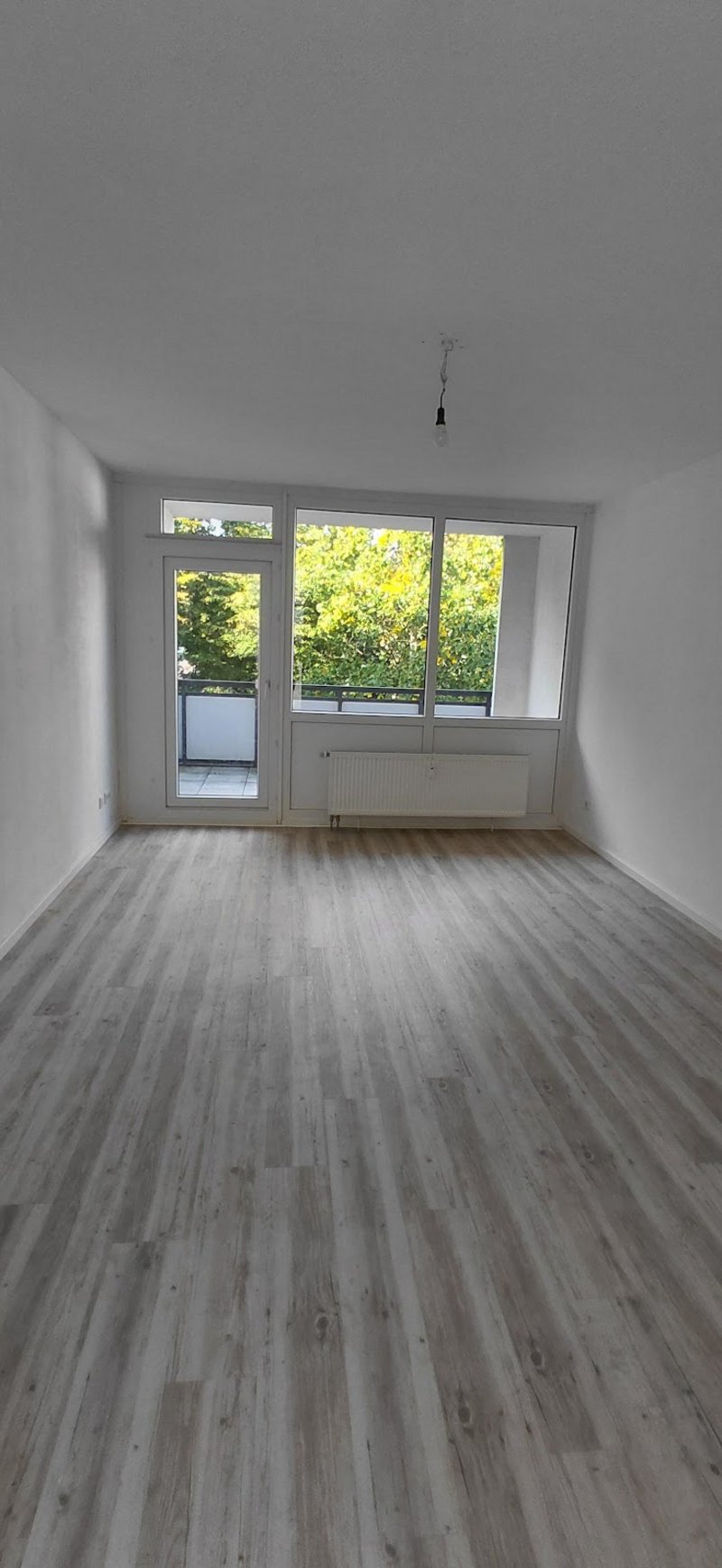 Schöne 3-Zimmerwohnung in gepflegten Mehrfamilienhaus sucht neuen Mieter.