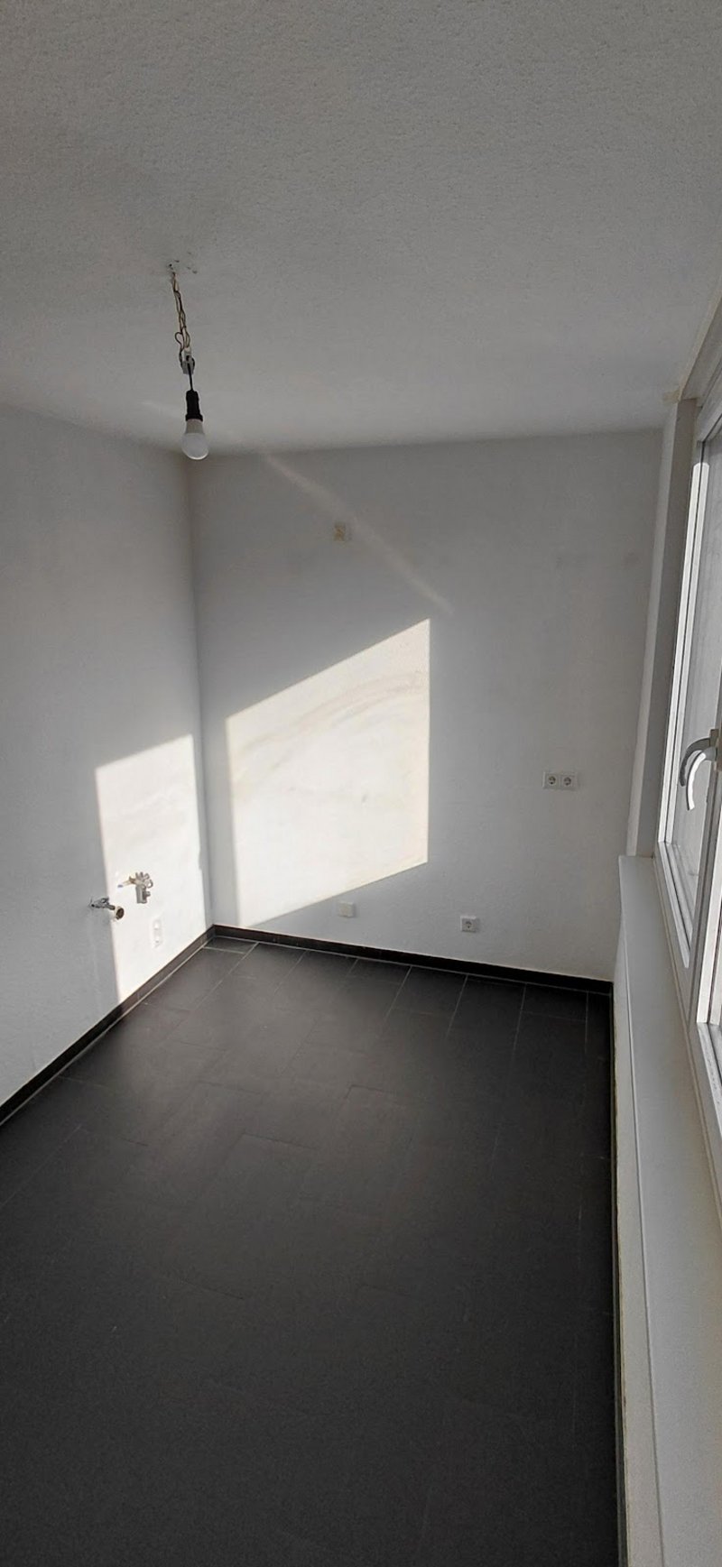 Schöne 3-Zimmerwohnung in gepflegten Mehrfamilienhaus sucht neuen Mieter.