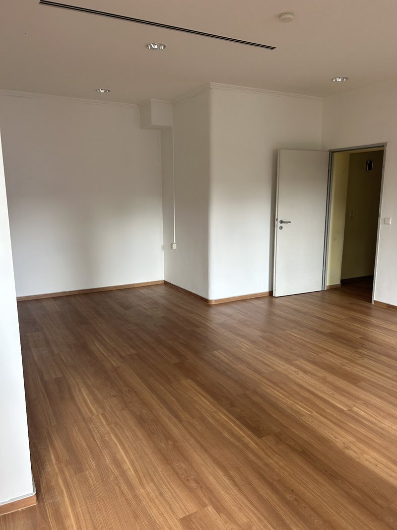 Vielseitig nutzbare Gewerberäume in Düsseldorf-Heerdt